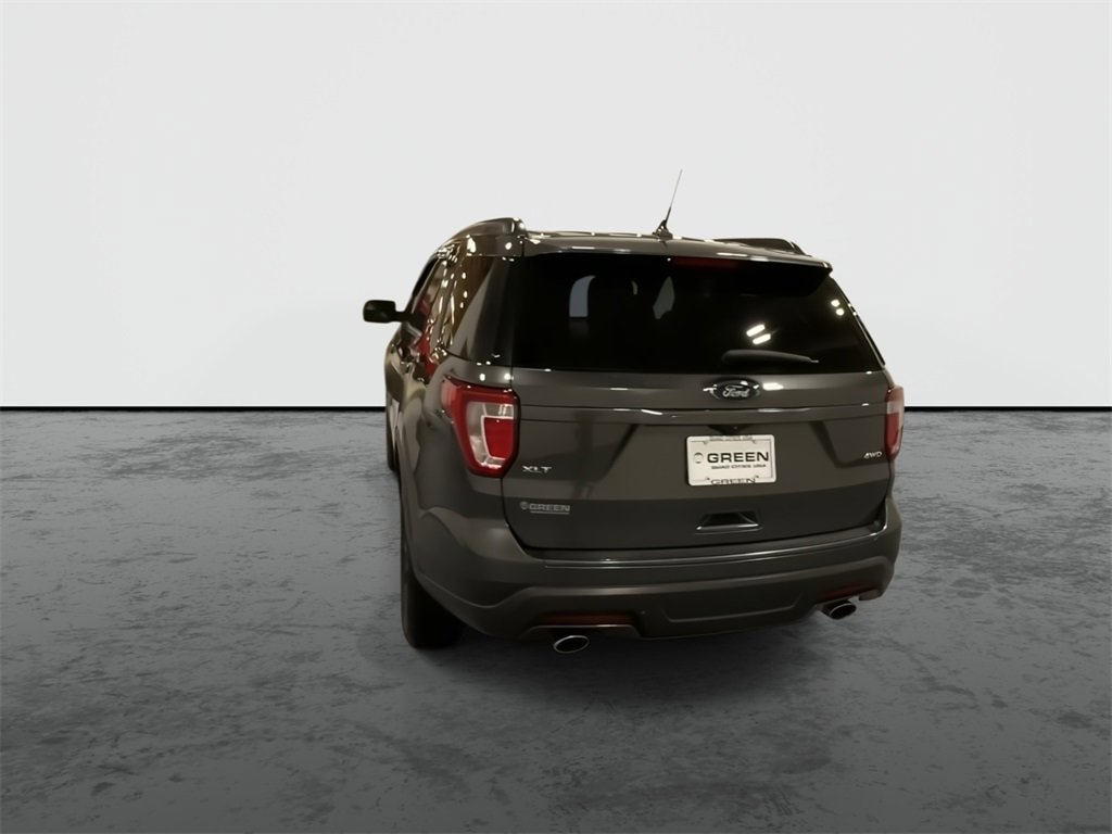 2018 Ford Explorer XLT photo 4