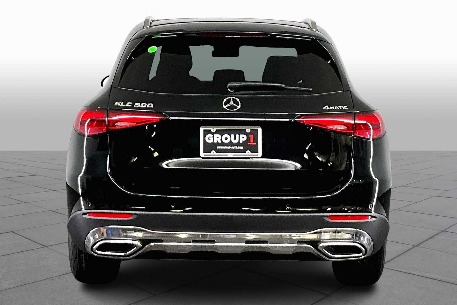 2026 Mercedes Benz GLC 300 4MATIC photo 4