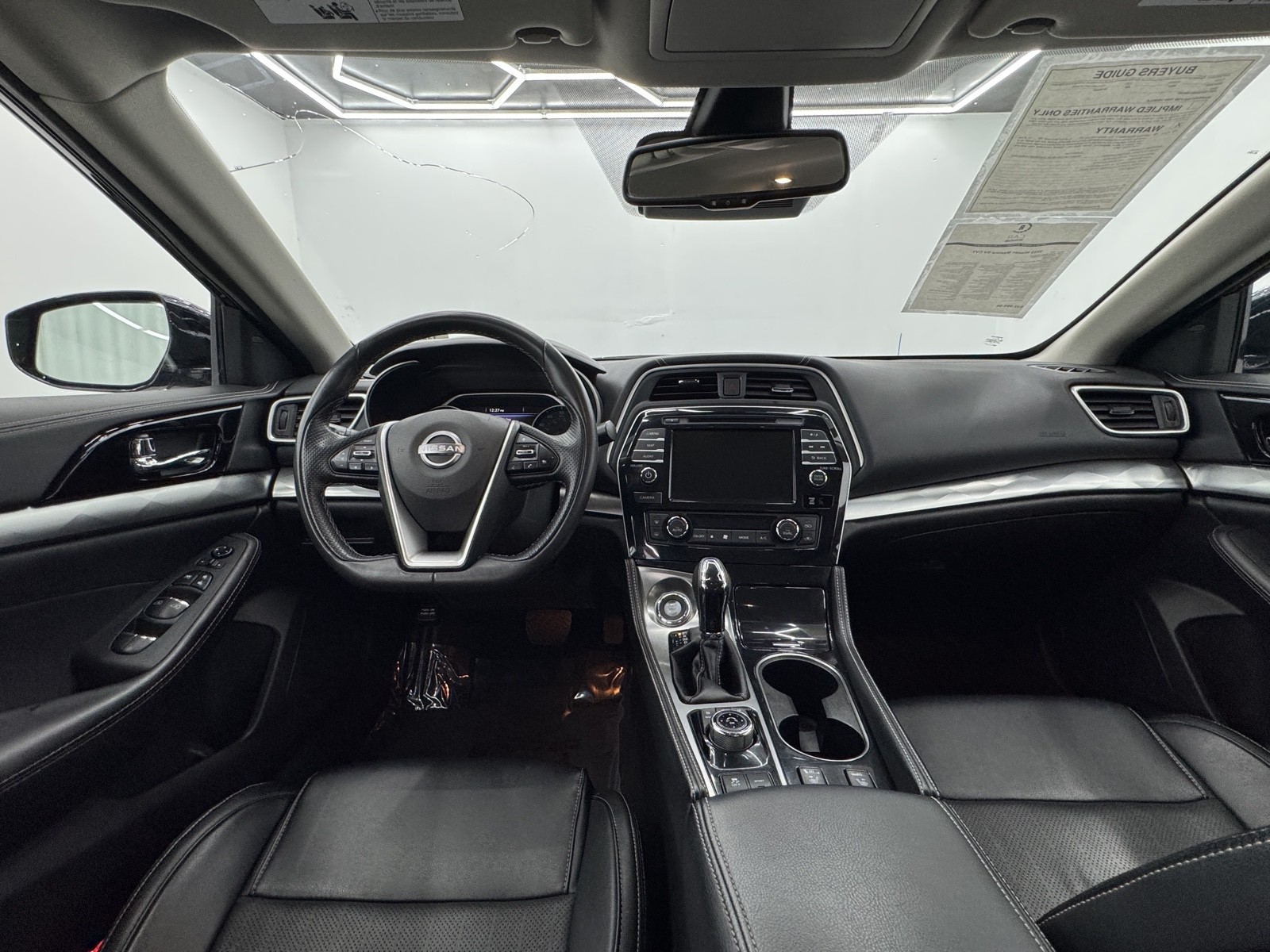 2023 Nissan Maxima SV photo 12