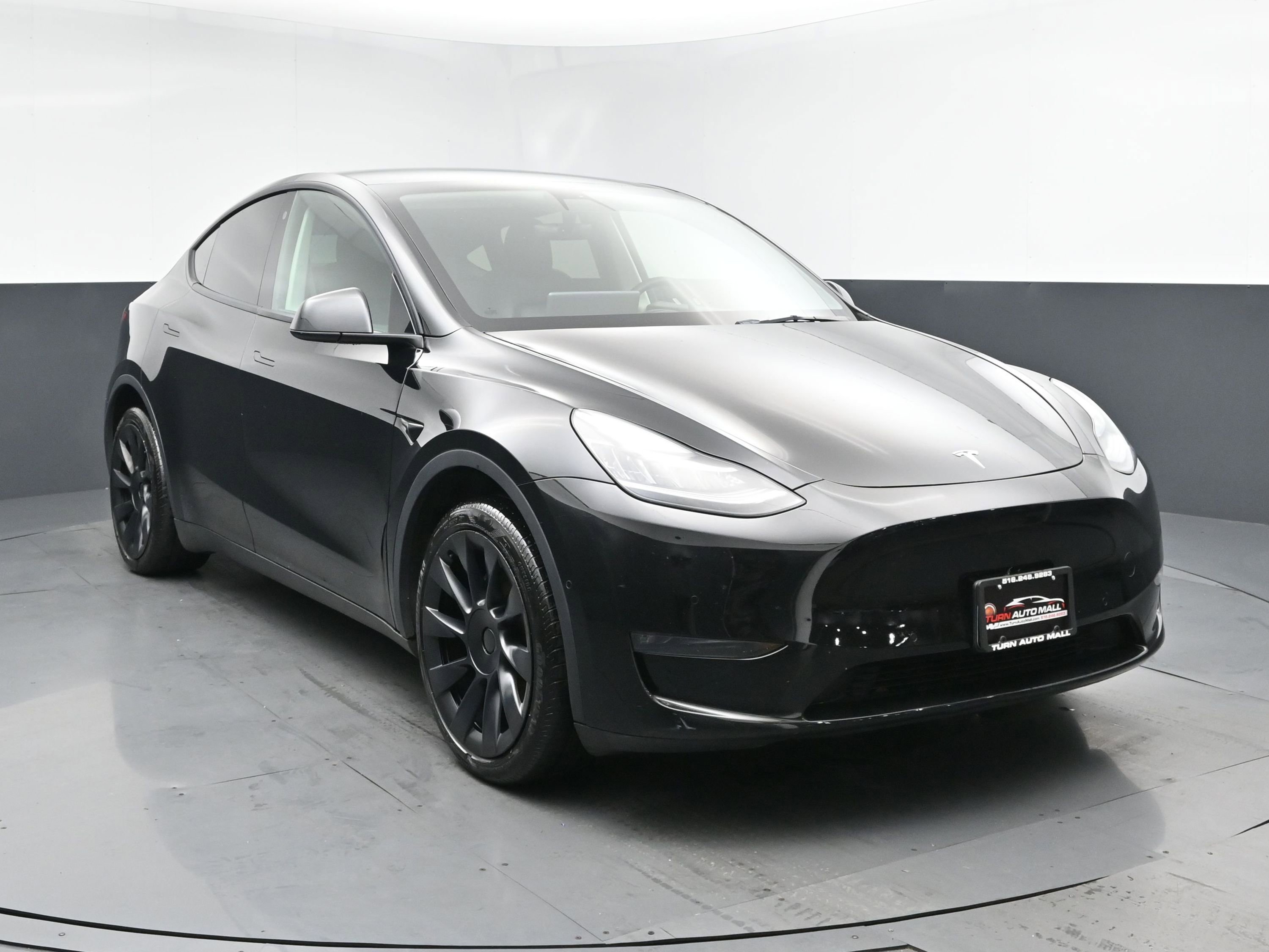2021 Tesla Model Y Long Range photo 2