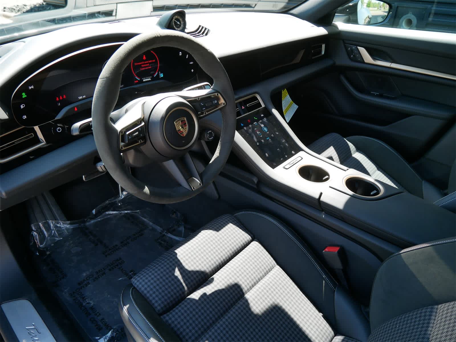 2025 Porsche Taycan 4S photo 4