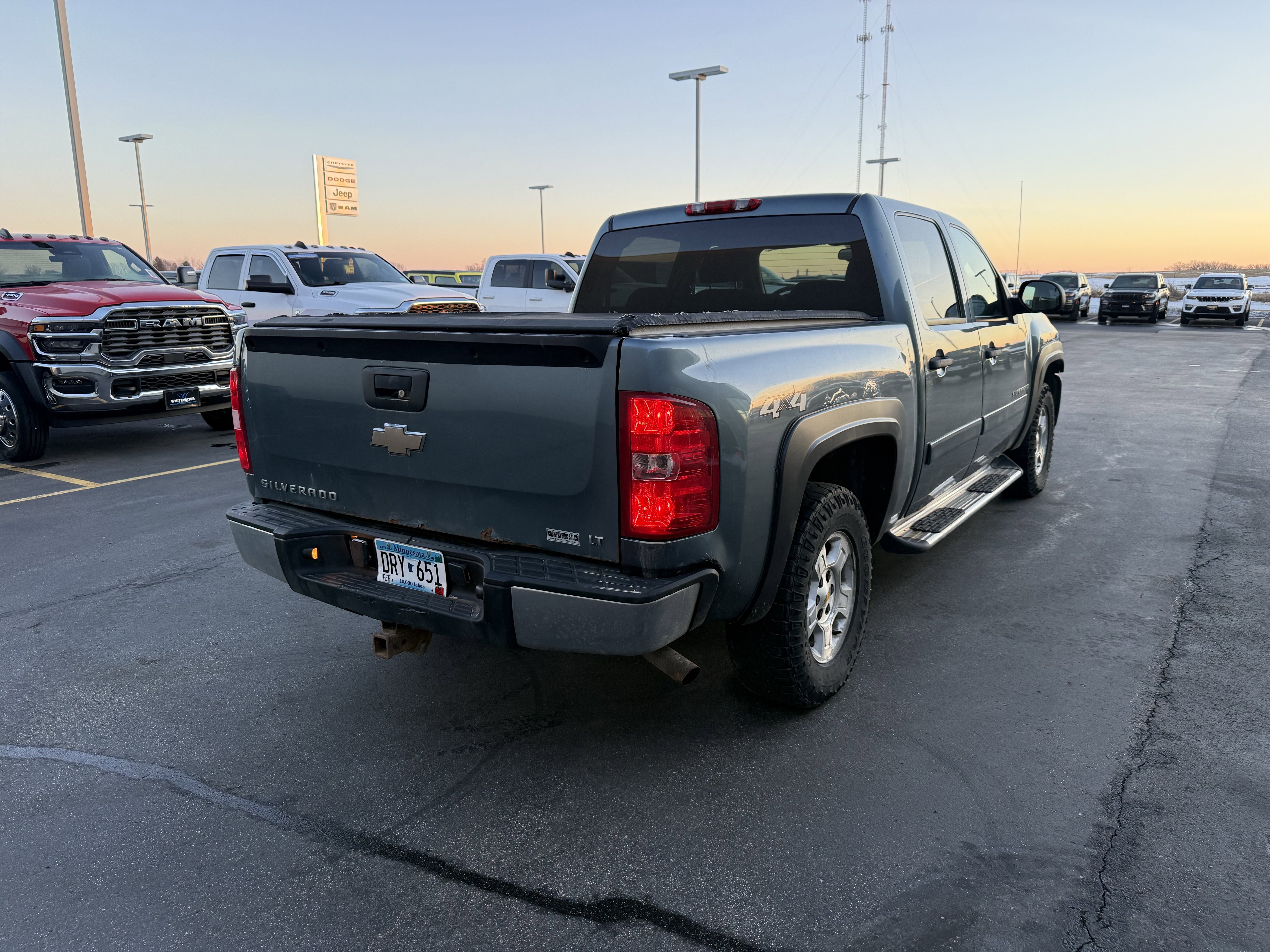 Used 2008 Chevrolet Silverado 1500 1LT with VIN 3GCEK13M18G193996 for sale in Burnsville, Minnesota