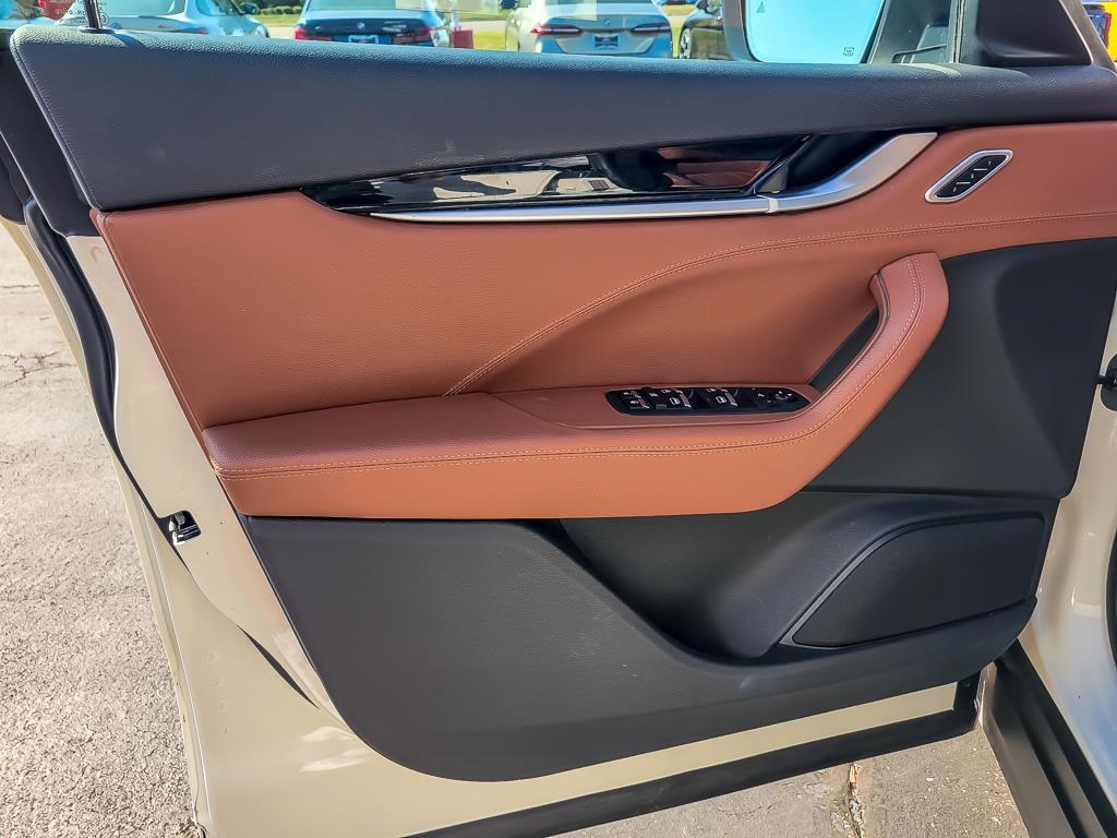 2022 Maserati Levante GT photo 16