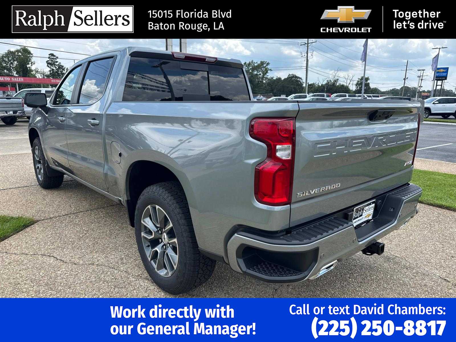 2026 Chevrolet Silverado 1500 RST photo 2