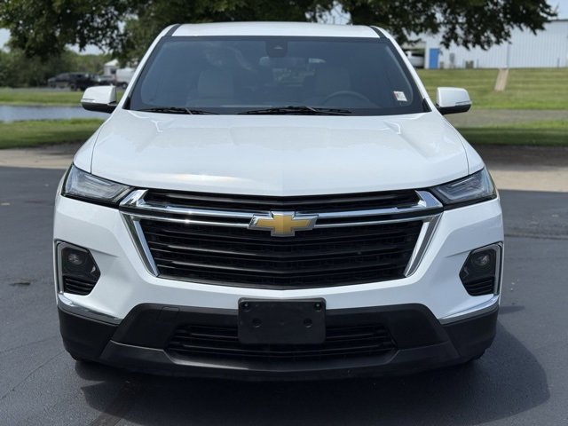 2023 Chevrolet Traverse LS photo 2