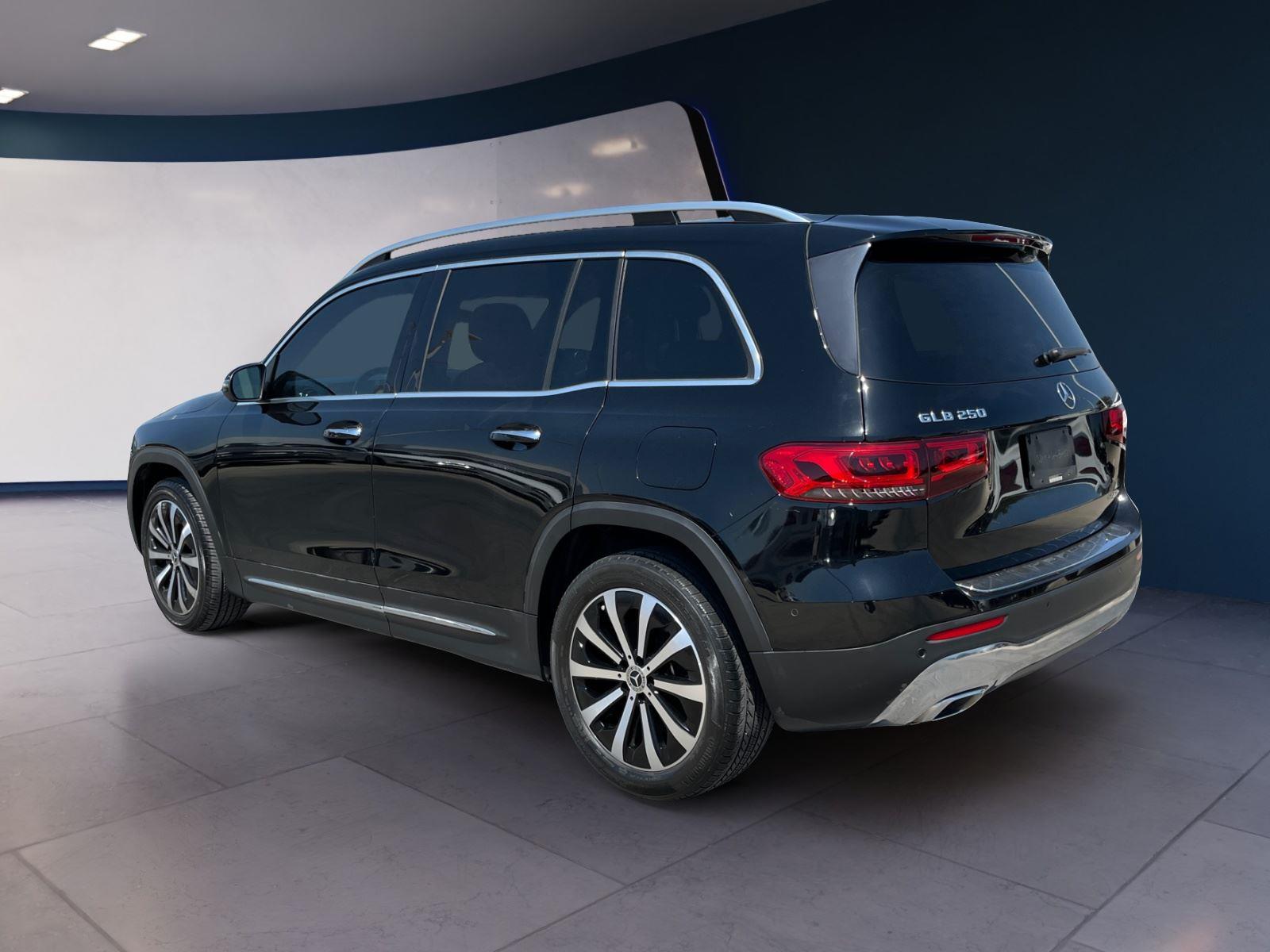 2021 Mercedes Benz GLB 250 photo 3