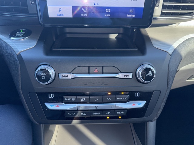2020 Ford Explorer XLT photo 20