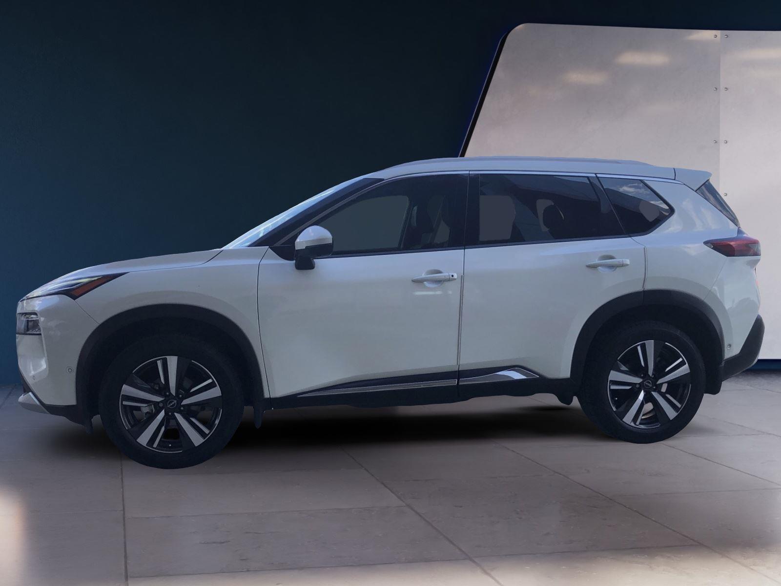 2023 Nissan Rogue Platinum photo 2