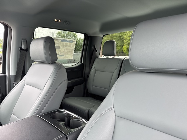 2025 Ford F-150 Lightning photo 25