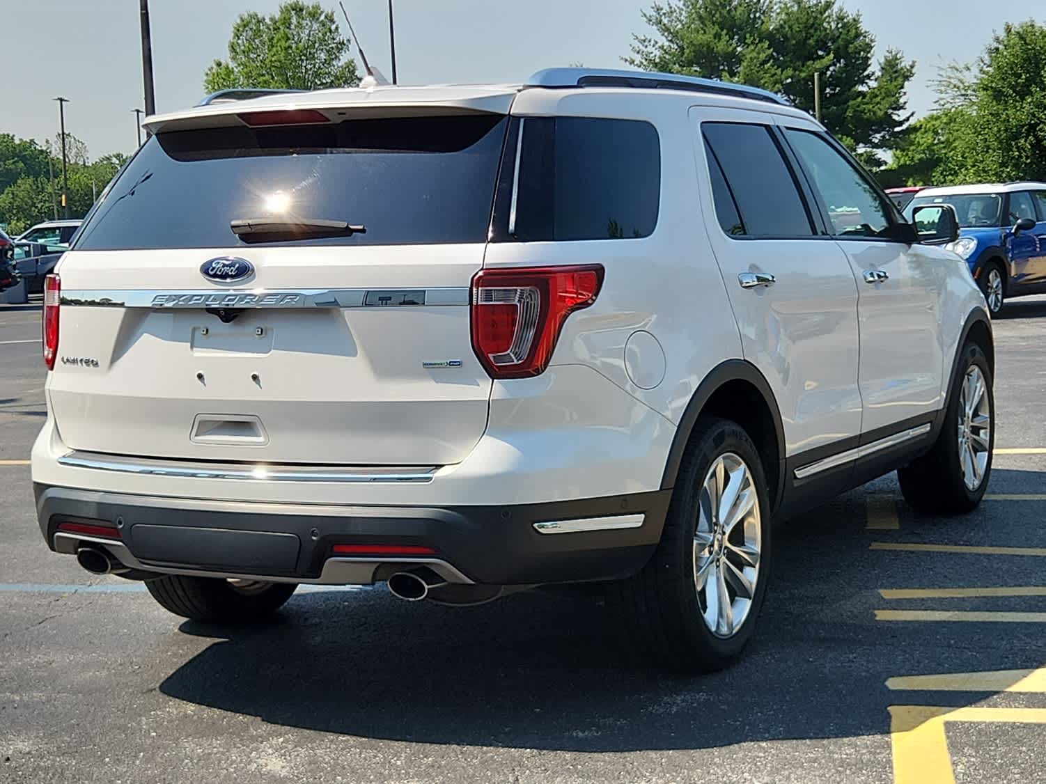 2019 Ford Explorer Limited photo 3