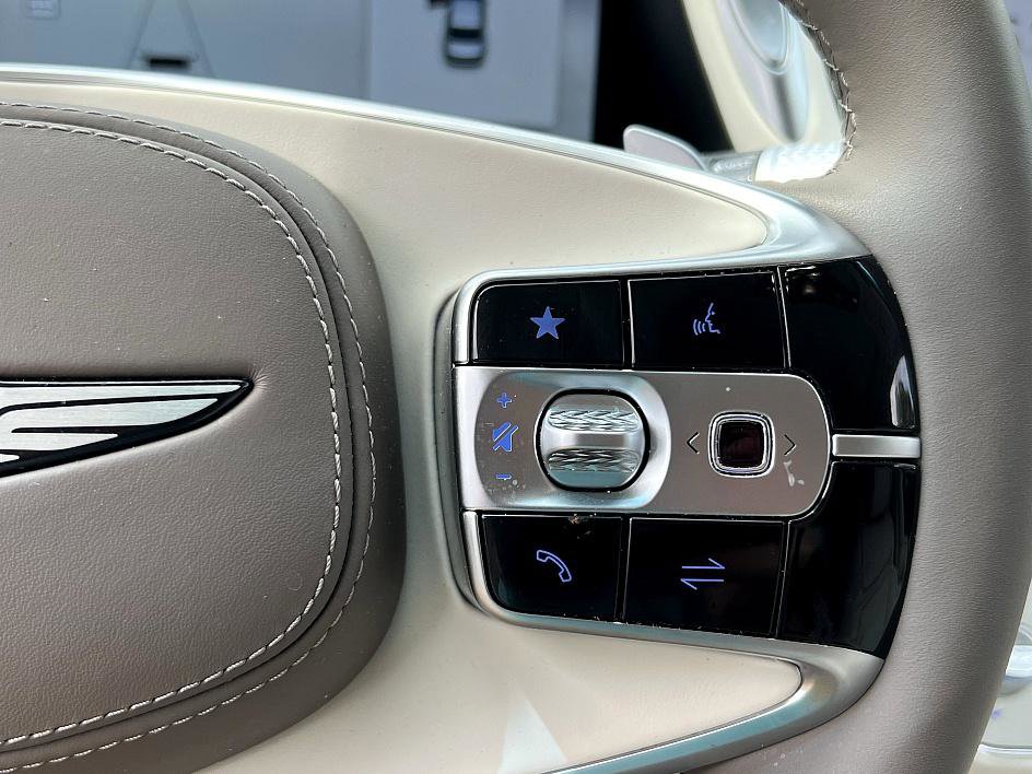 2025 Genesis G90 3.5T E-Supercharger photo 17