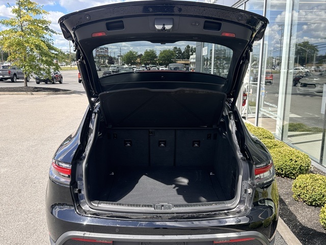 2023 Porsche Macan S photo 5