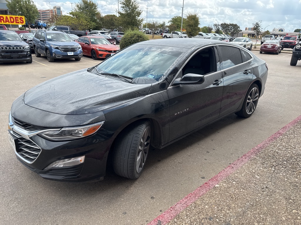 2023 Chevrolet Malibu 2LT photo 2
