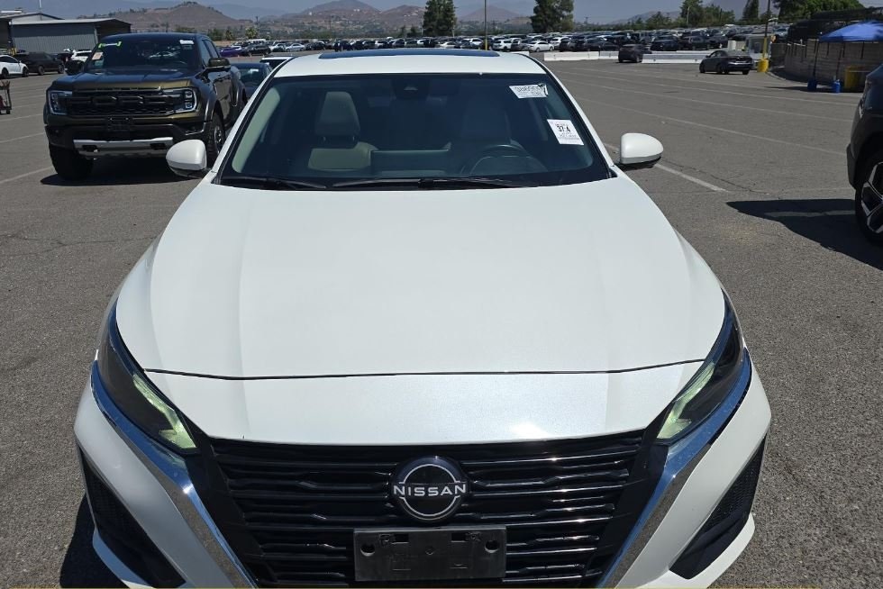 2023 Nissan Altima 2.5 SL photo 2