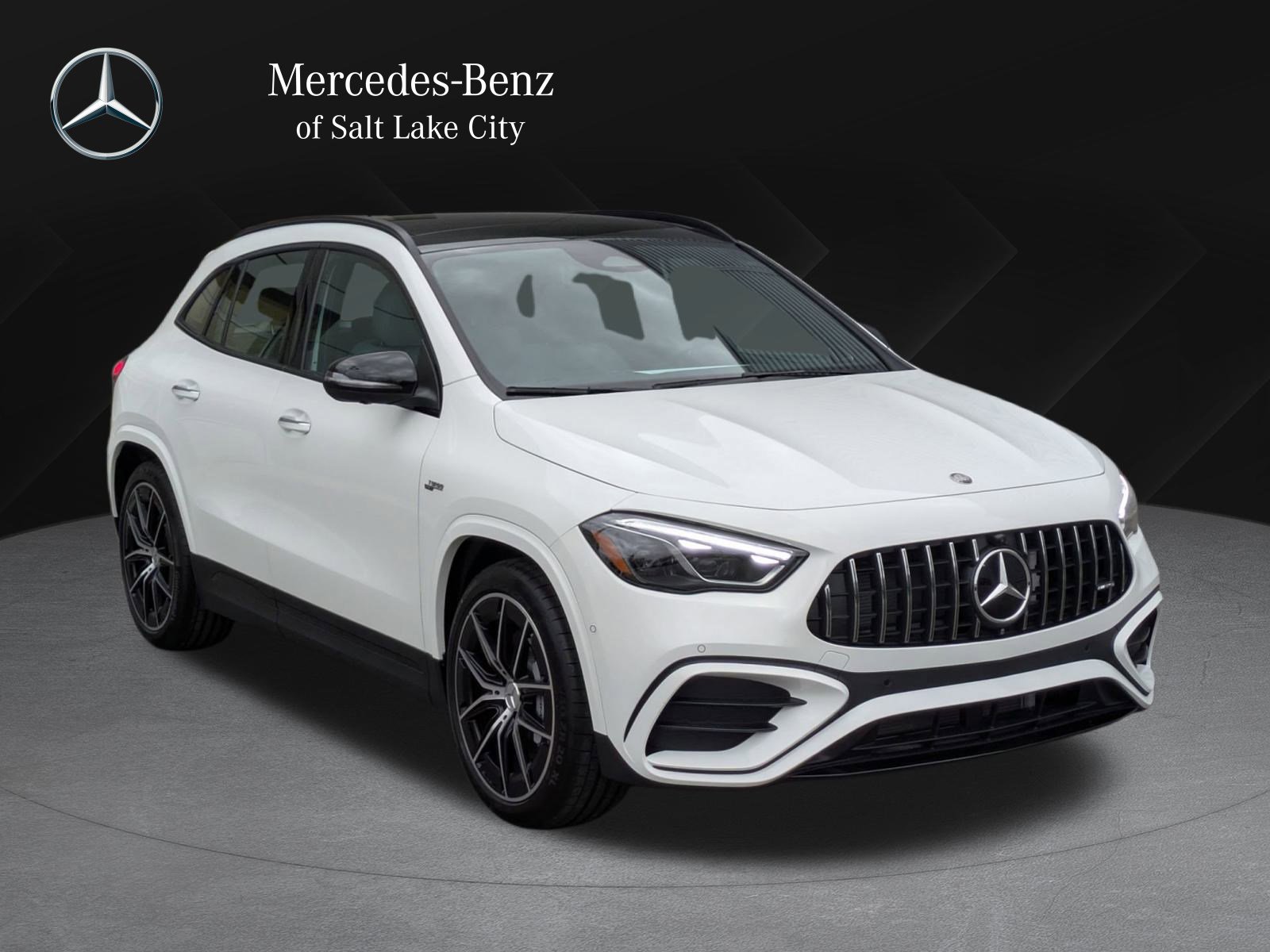 2026 Mercedes-Benz GLA AMG GLA 35's photo
