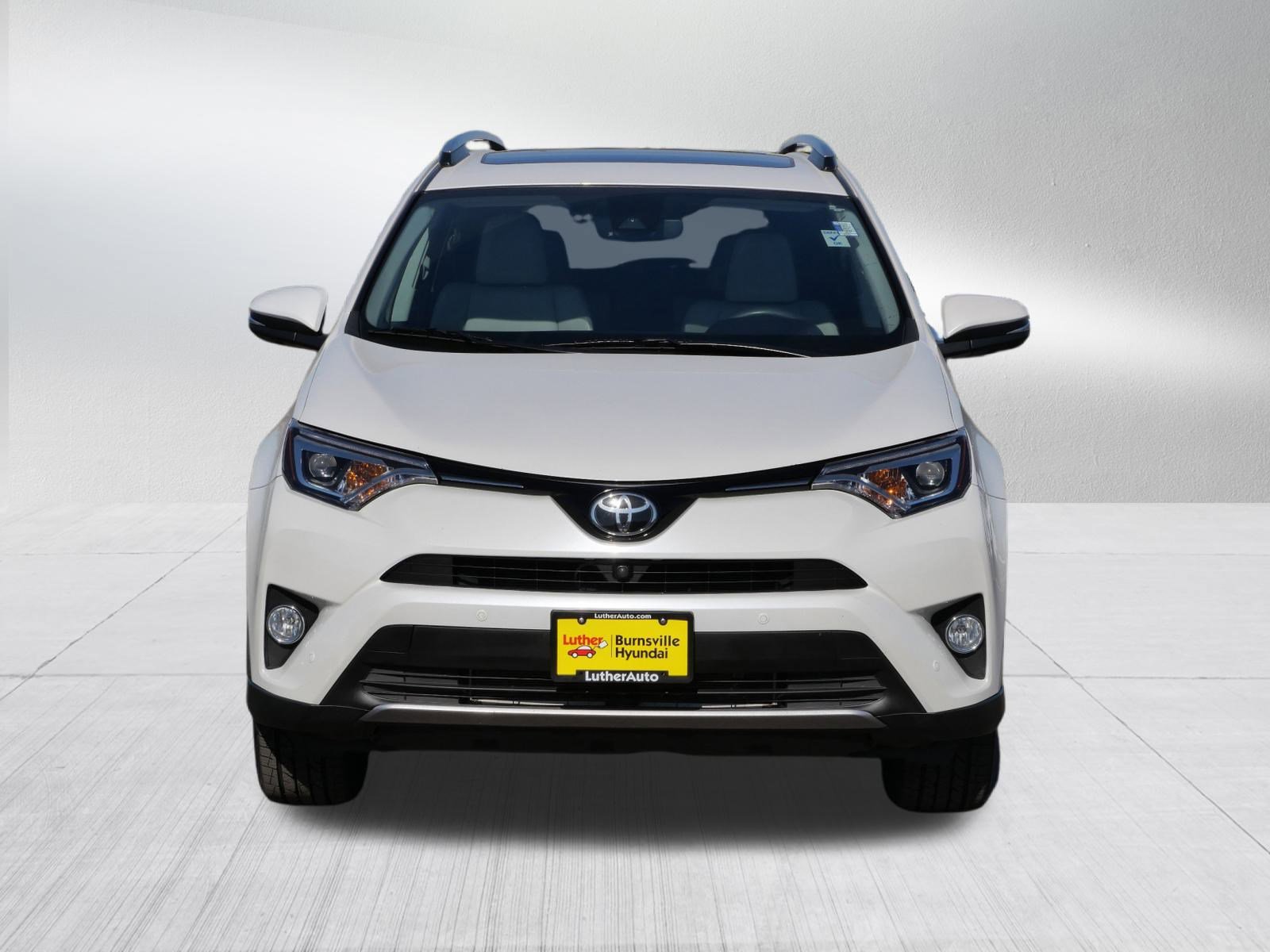 2017 Toyota RAV4 Limited photo 2