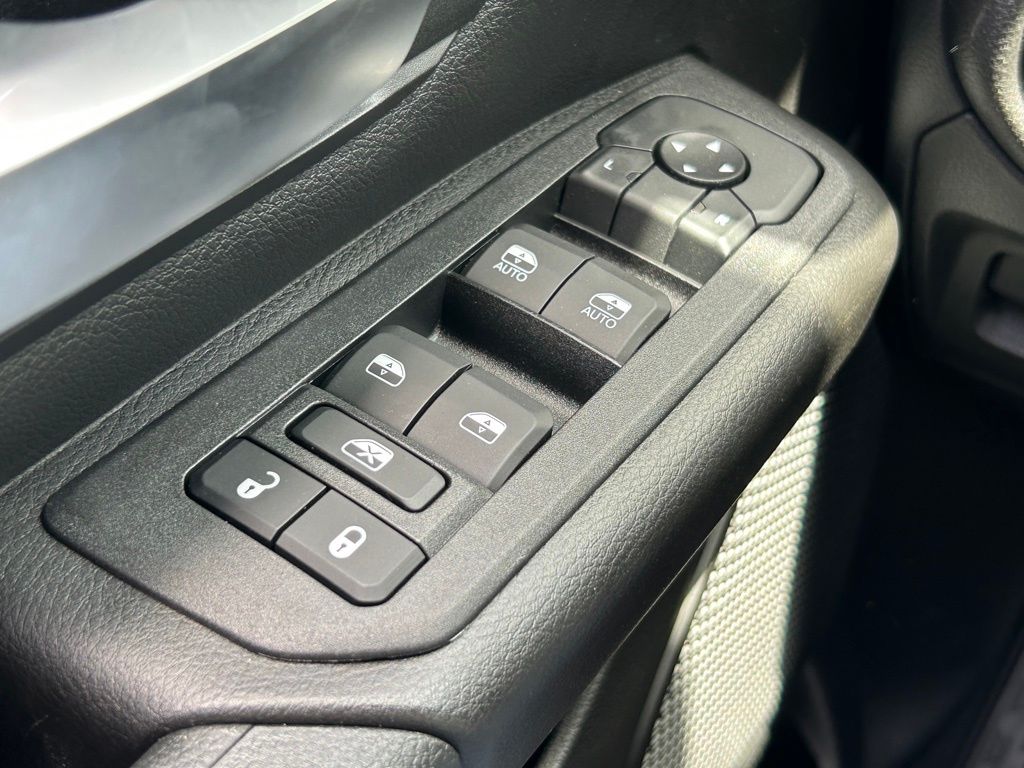 2025 Ram 1500 Tradesman photo 29