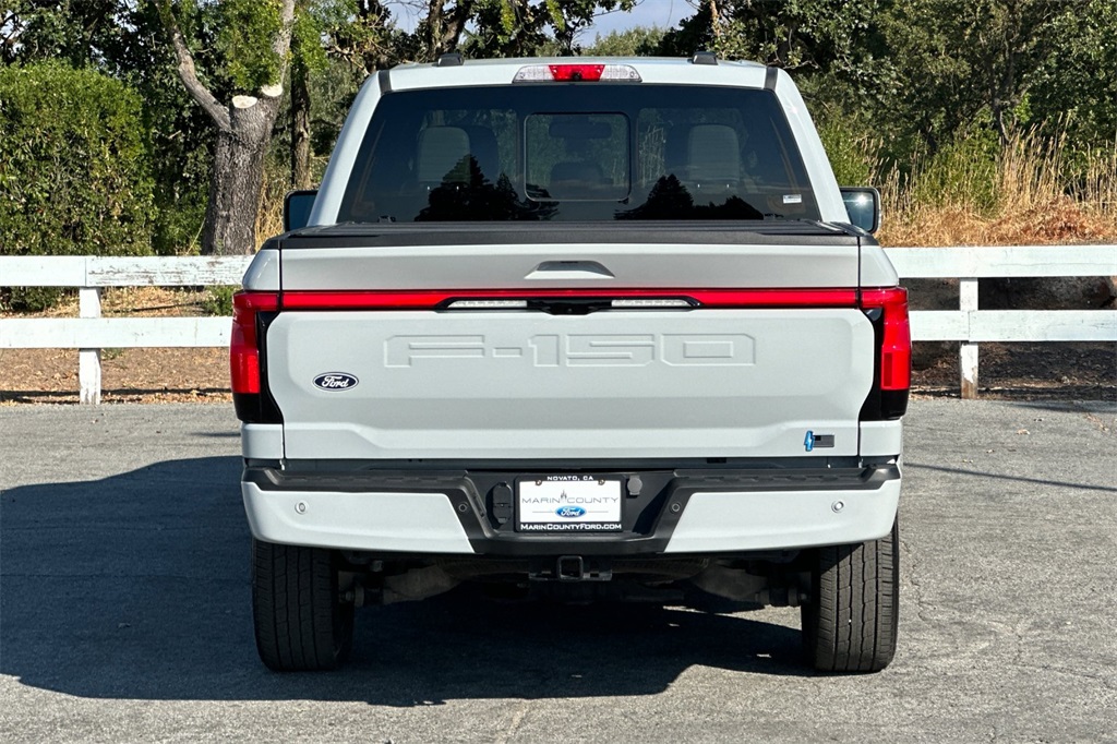 2024 Ford F-150 Lightning Platinum photo 4