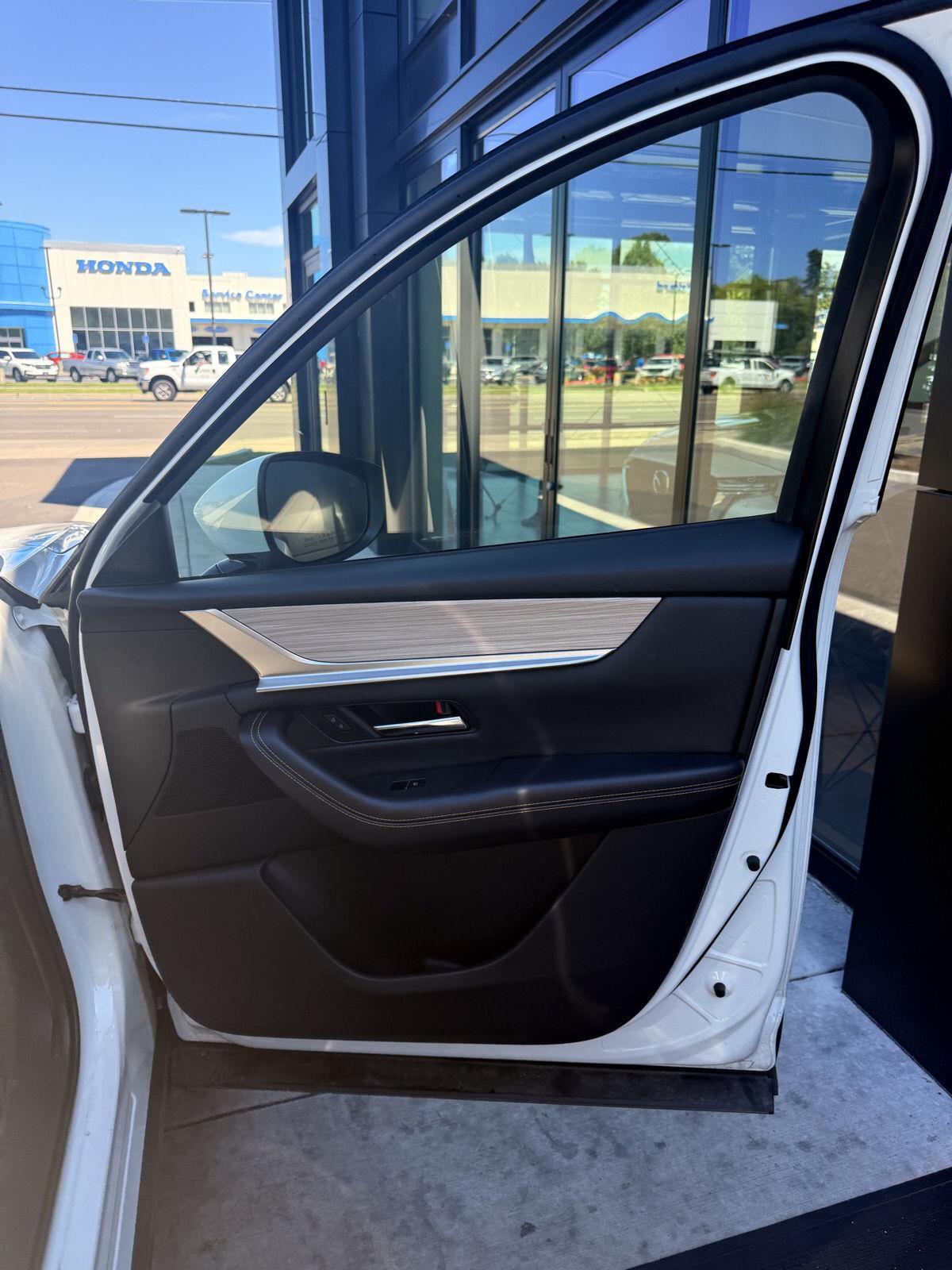 2025 Mazda CX-90 Preferred photo 14