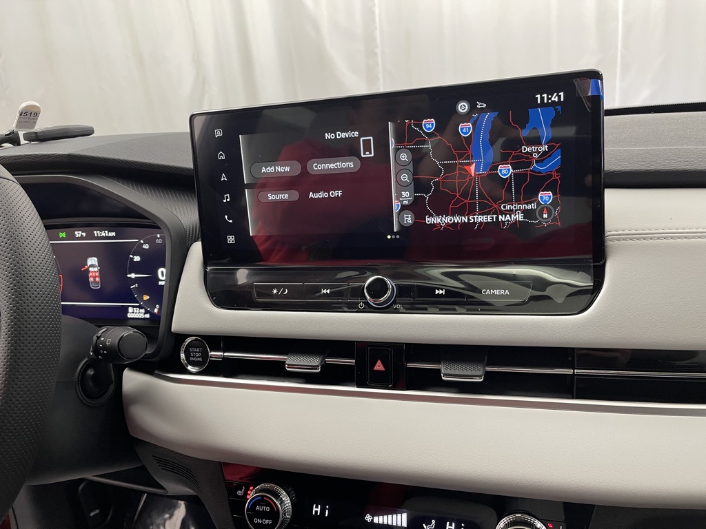 2025 Mitsubishi Outlander SE photo 14