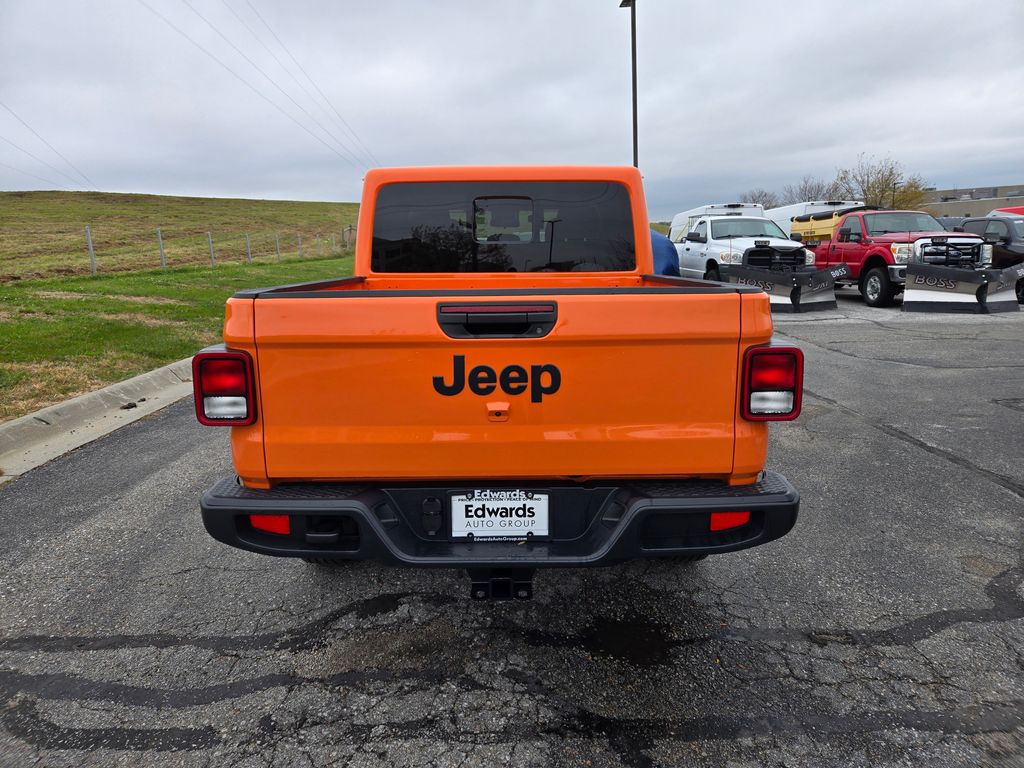 2025 Jeep Gladiator Sport S photo 4