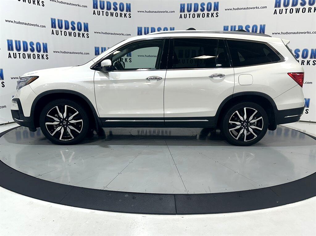 2019 Honda Pilot Touring photo 2