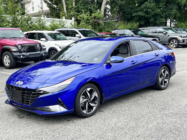 2023 Hyundai Elantra Limited photo 3