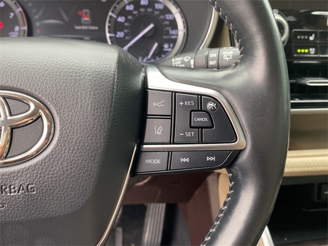 2021 Toyota Highlander Platinum photo 24