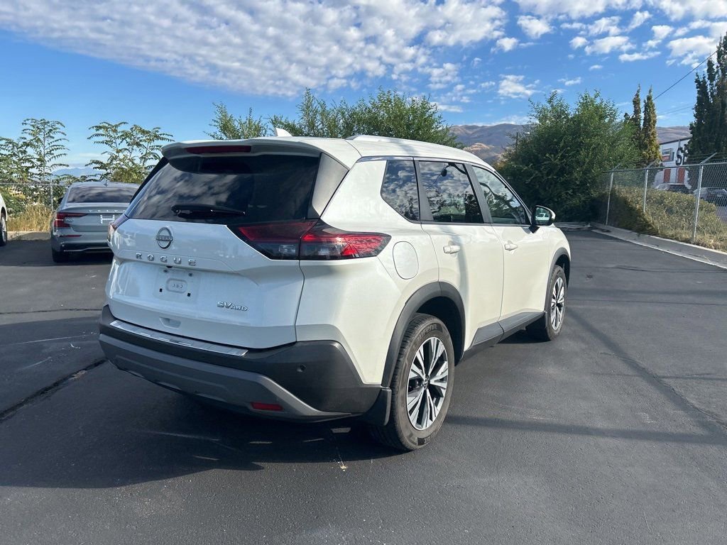 2022 Nissan Rogue SV photo 4