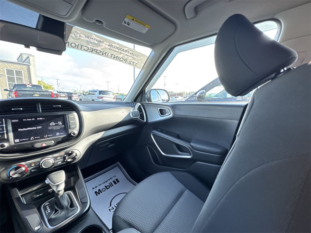 2025 Kia Soul LX photo 10