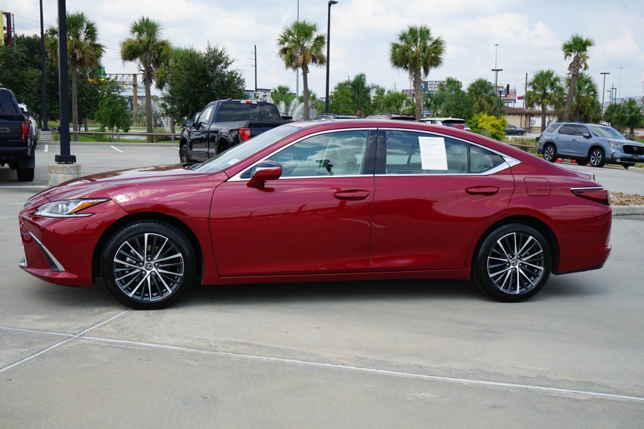 2025 Lexus ES 350 photo 5