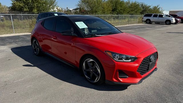 2019 Hyundai Veloster Ultimate's photo