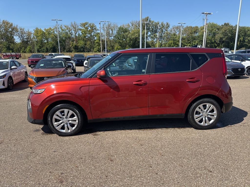2020 Kia Soul LX photo 2