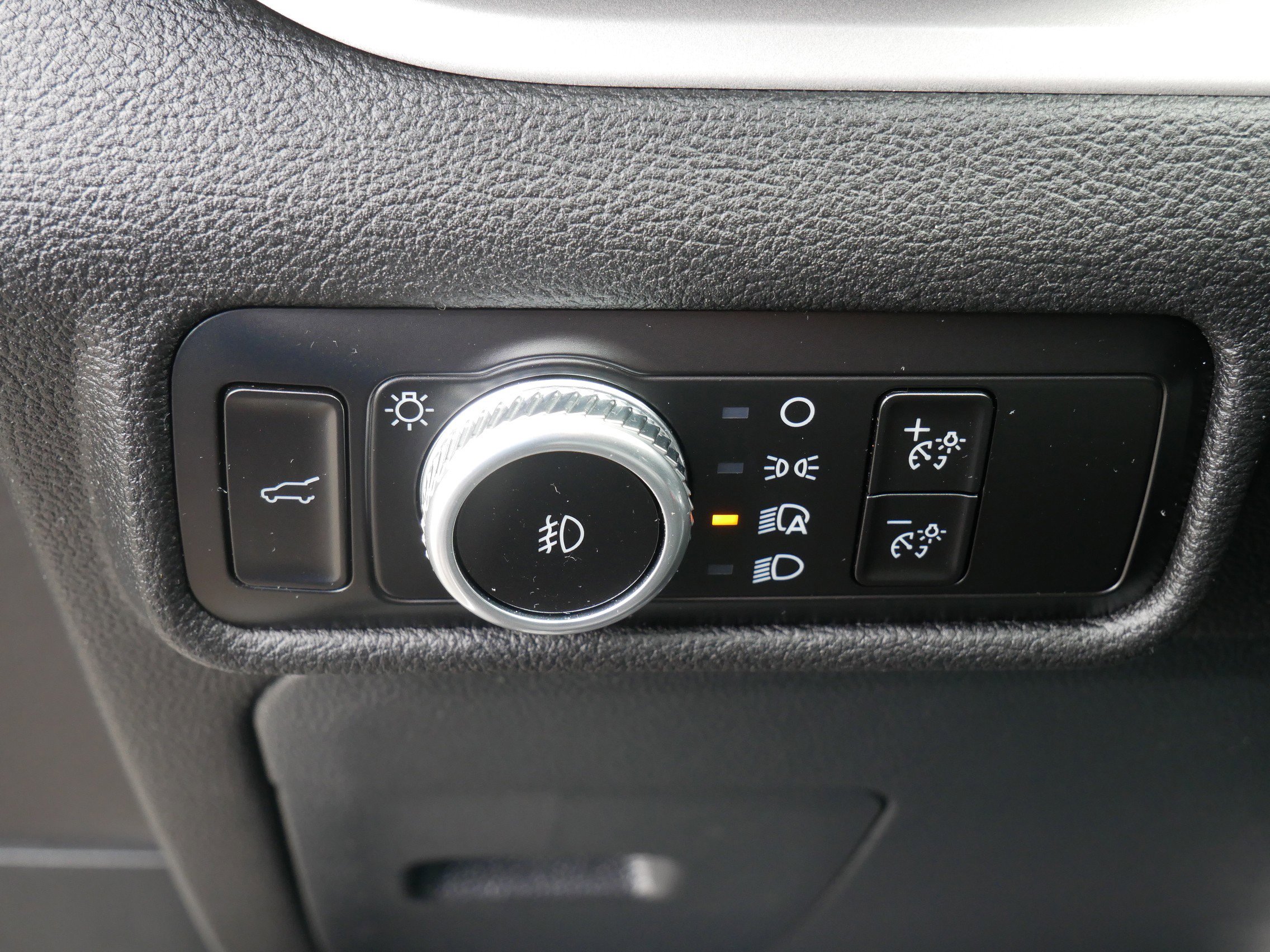 2023 Ford Explorer XLT photo 15