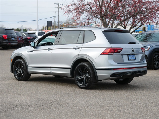 2024 Volkswagen Tiguan SE R-Line Black photo 4