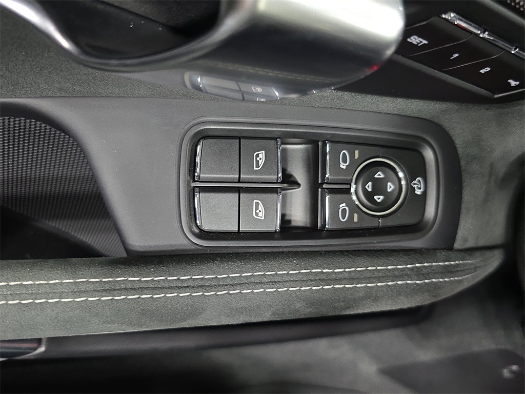 2025 Porsche Boxster GTS 4.0 photo 21