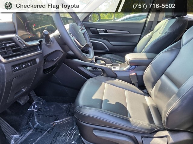 2024 Kia Telluride LX photo 8