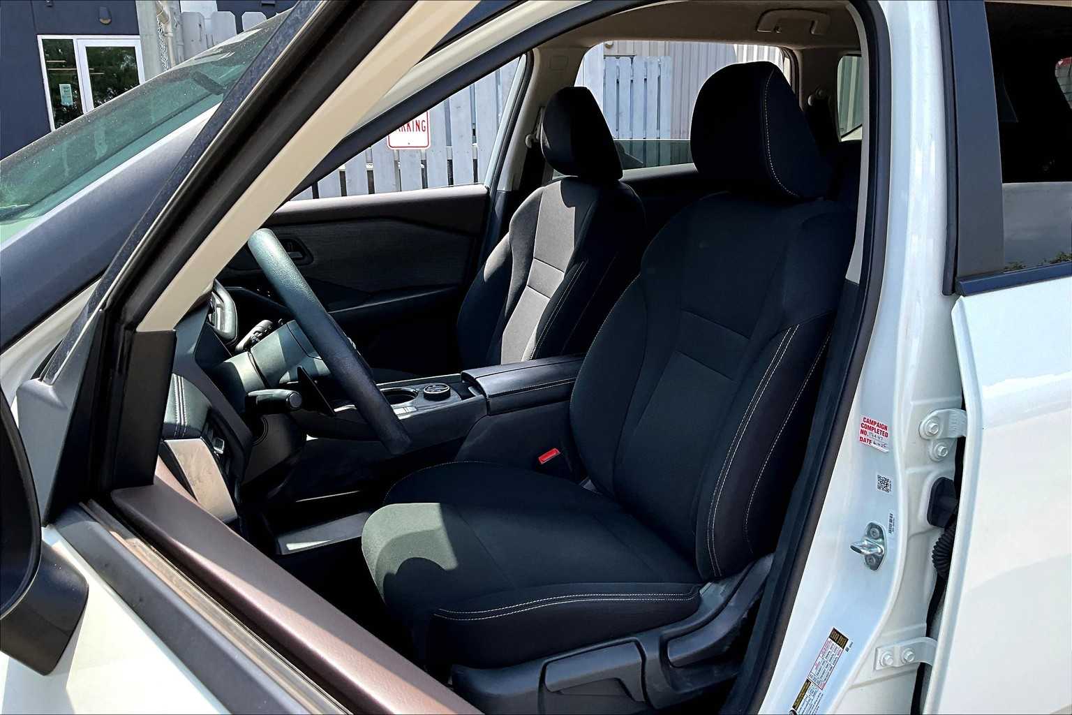 2023 Nissan Rogue S photo 7
