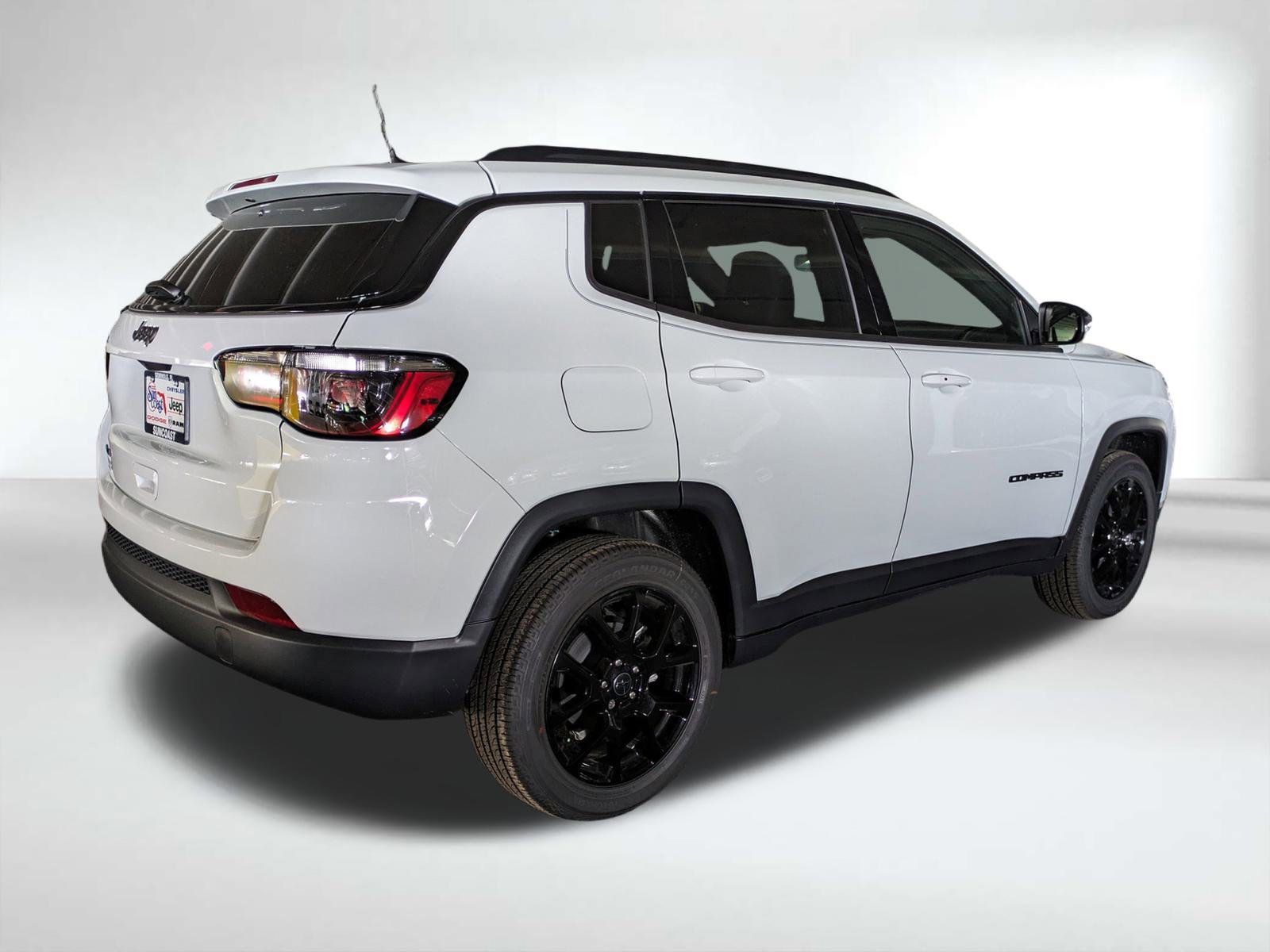 2026 Jeep Compass Latitude photo 3