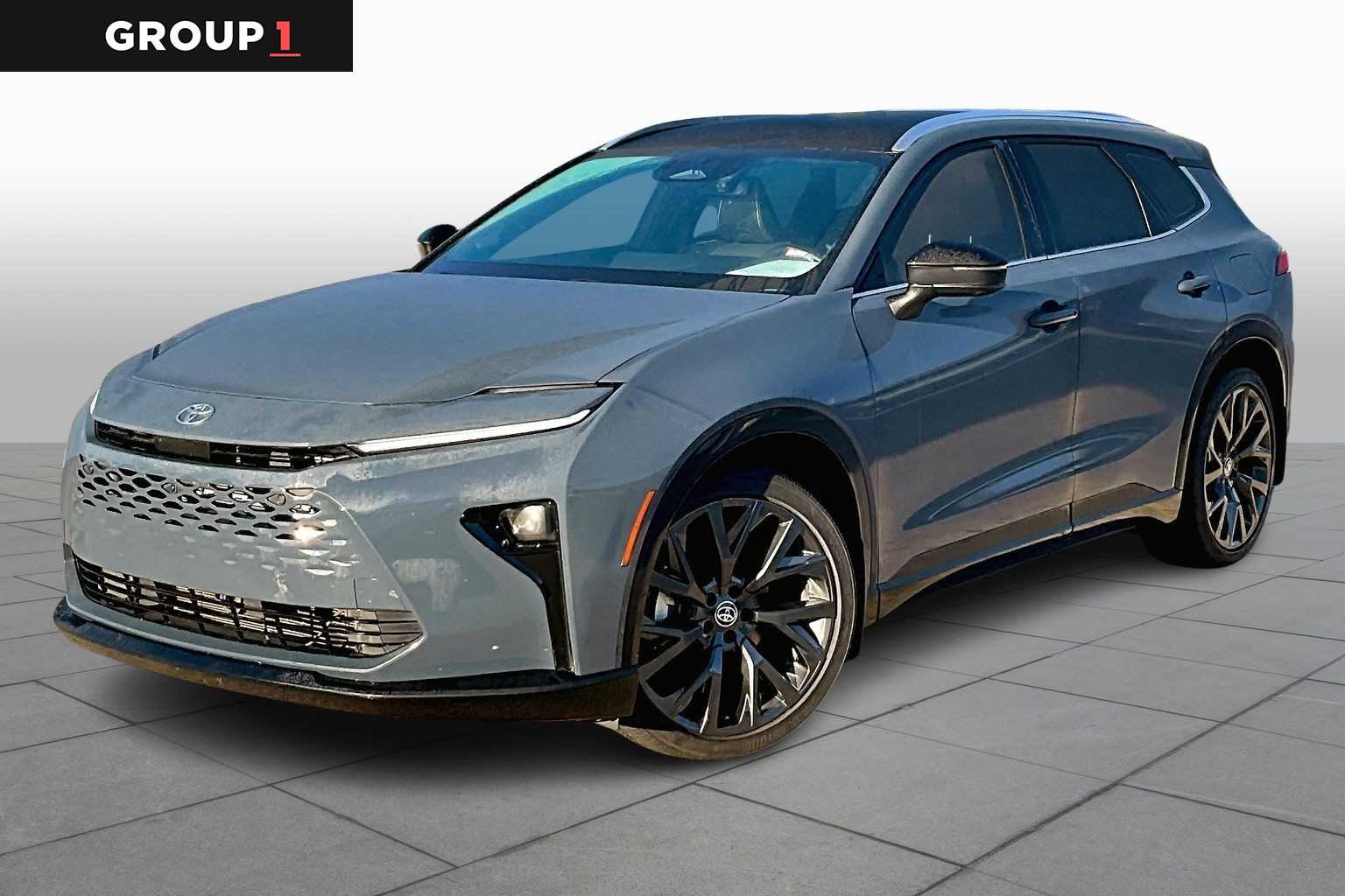 2025 Toyota Crown Signia Limited's photo