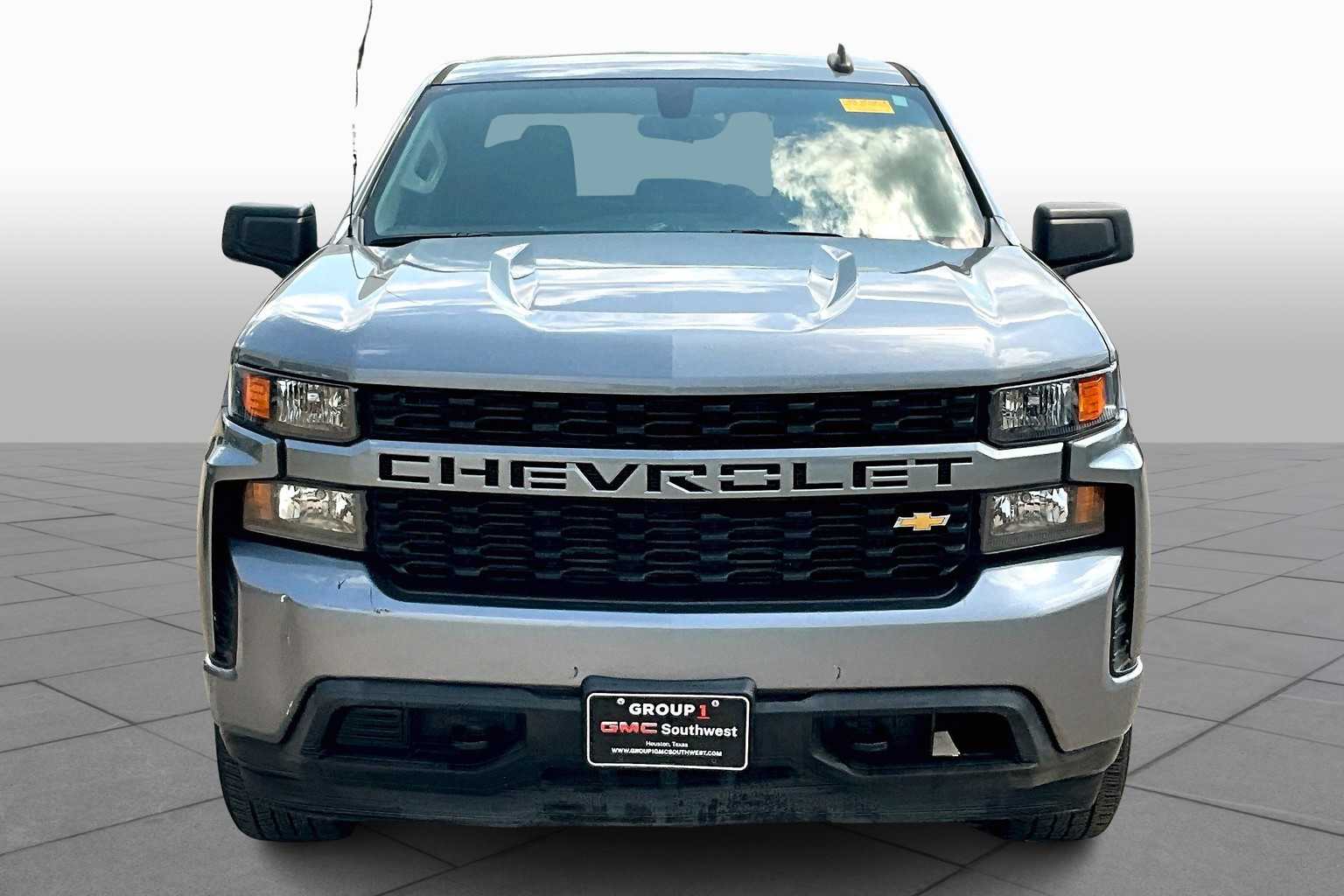 2020 Chevrolet Silverado 1500 Custom photo 3