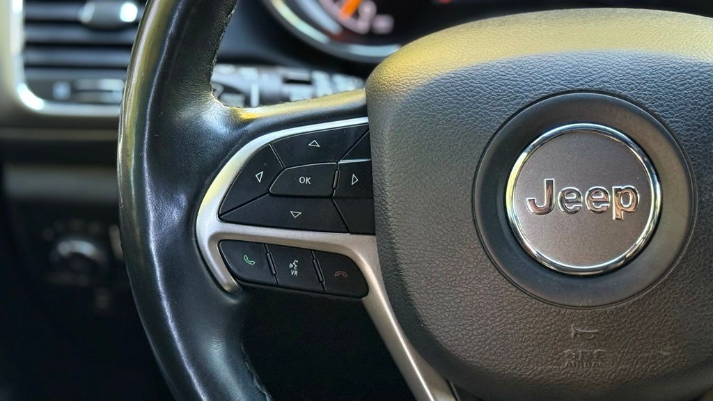 2020 Jeep Grand Cherokee Altitude photo 22