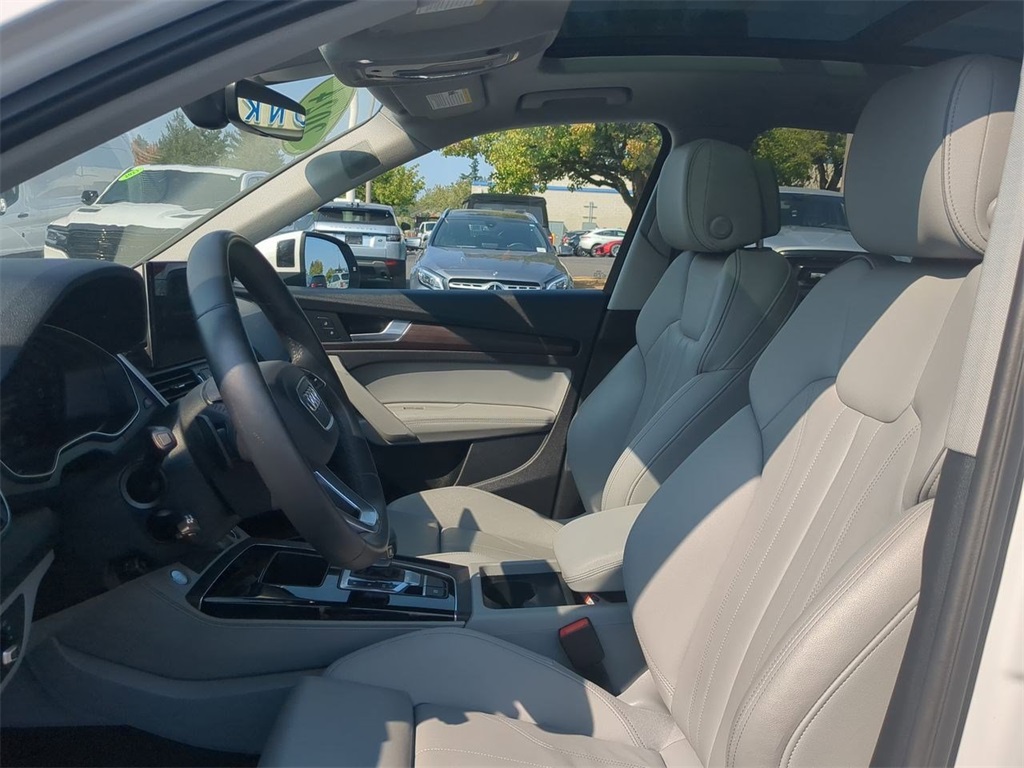 2024 Audi Q5 45 S line Premium photo 11