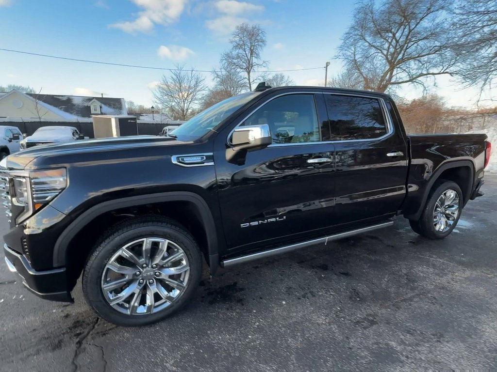 2026 Gmc Sierra Denali photo 3