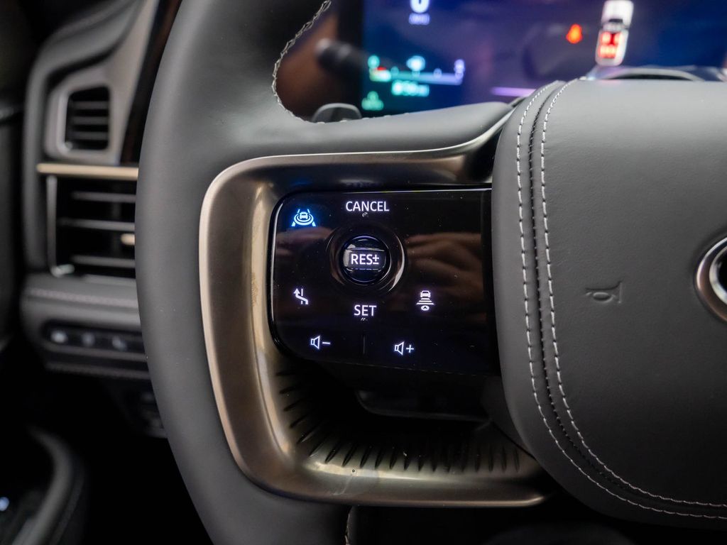2026 Infiniti QX80 photo 26