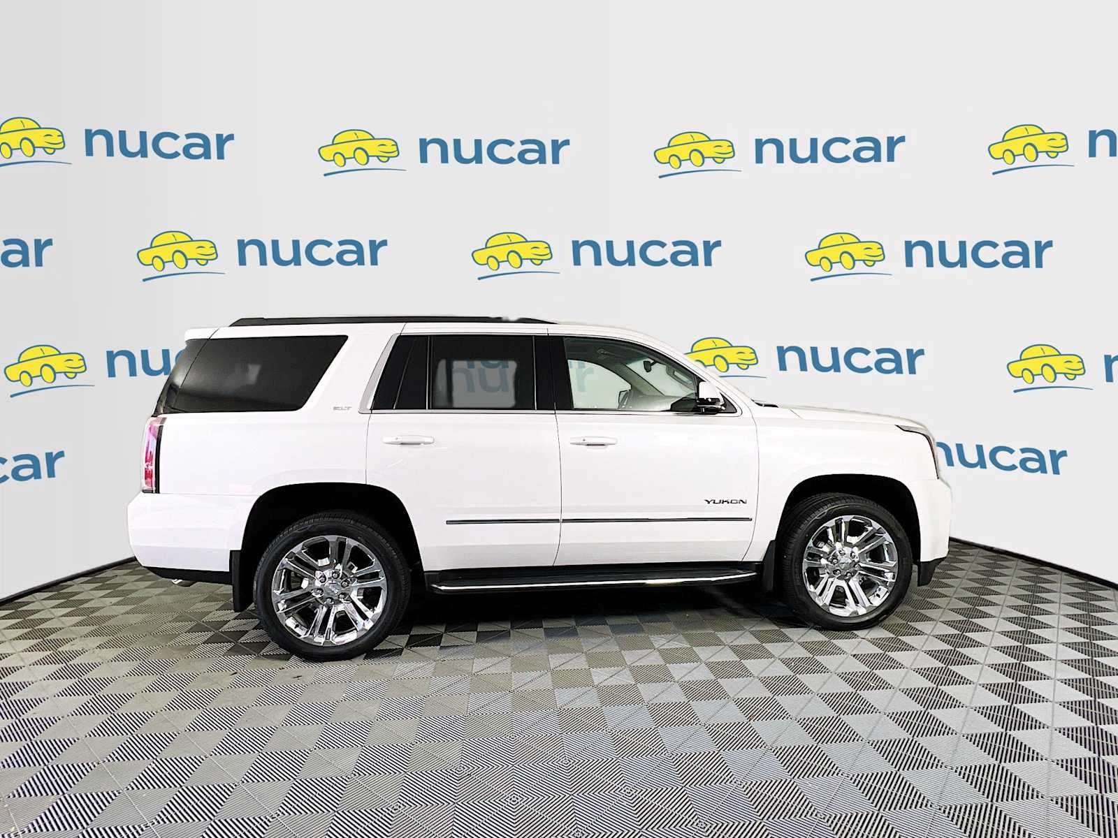 2019 Gmc Yukon SLT photo 2
