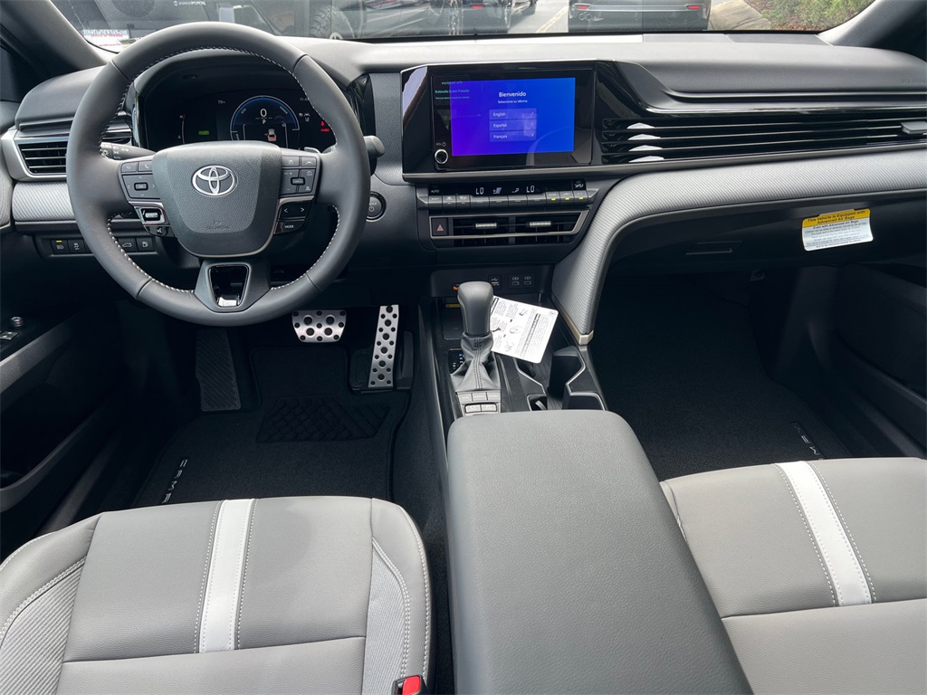 2025 Toyota Camry SE photo 22