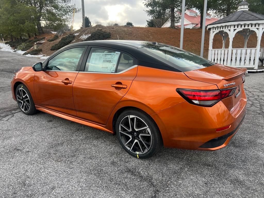 2025 Nissan Sentra SR photo 3