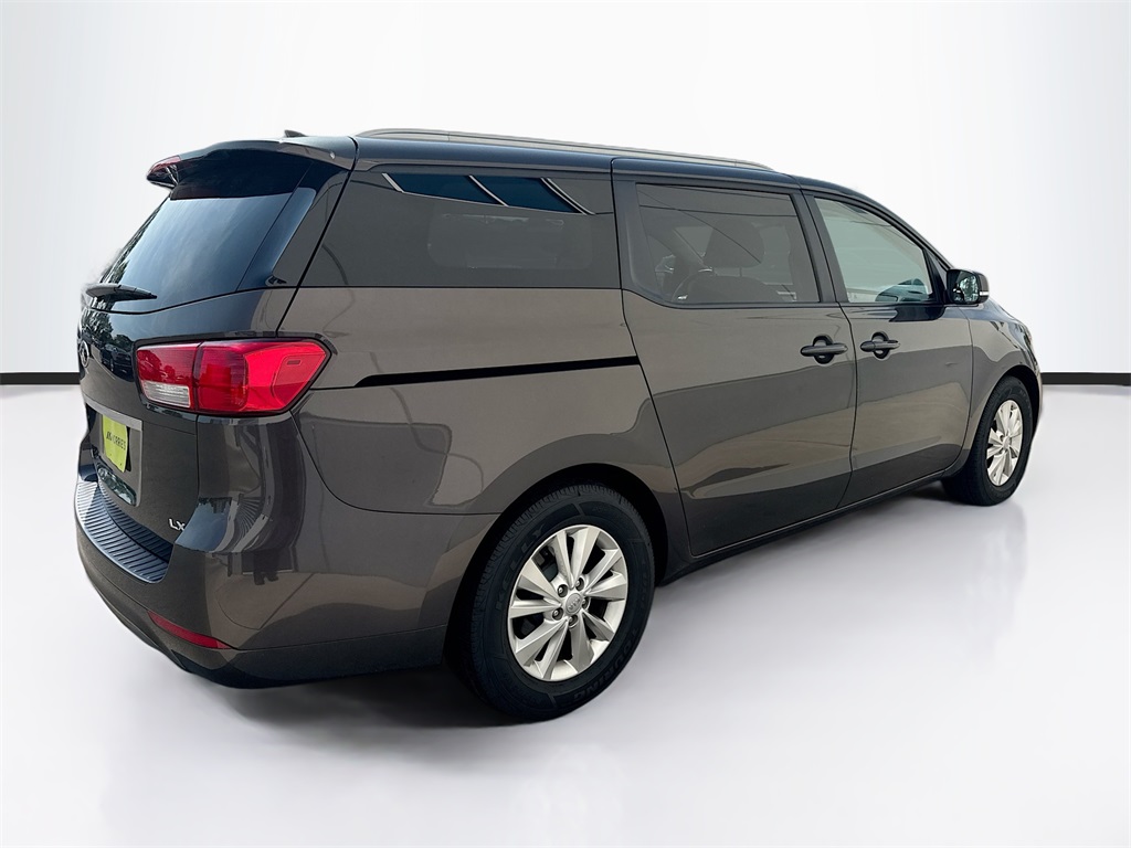2015 Kia Sedona LX photo 5