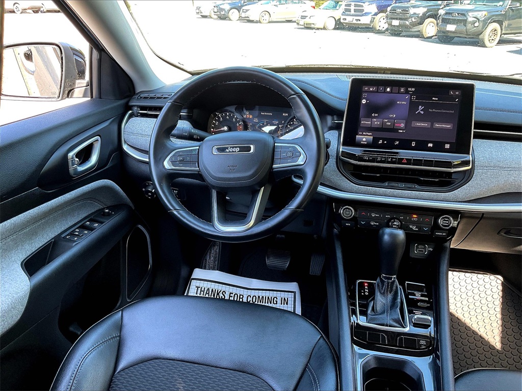 2022 Jeep Compass Latitude photo 16